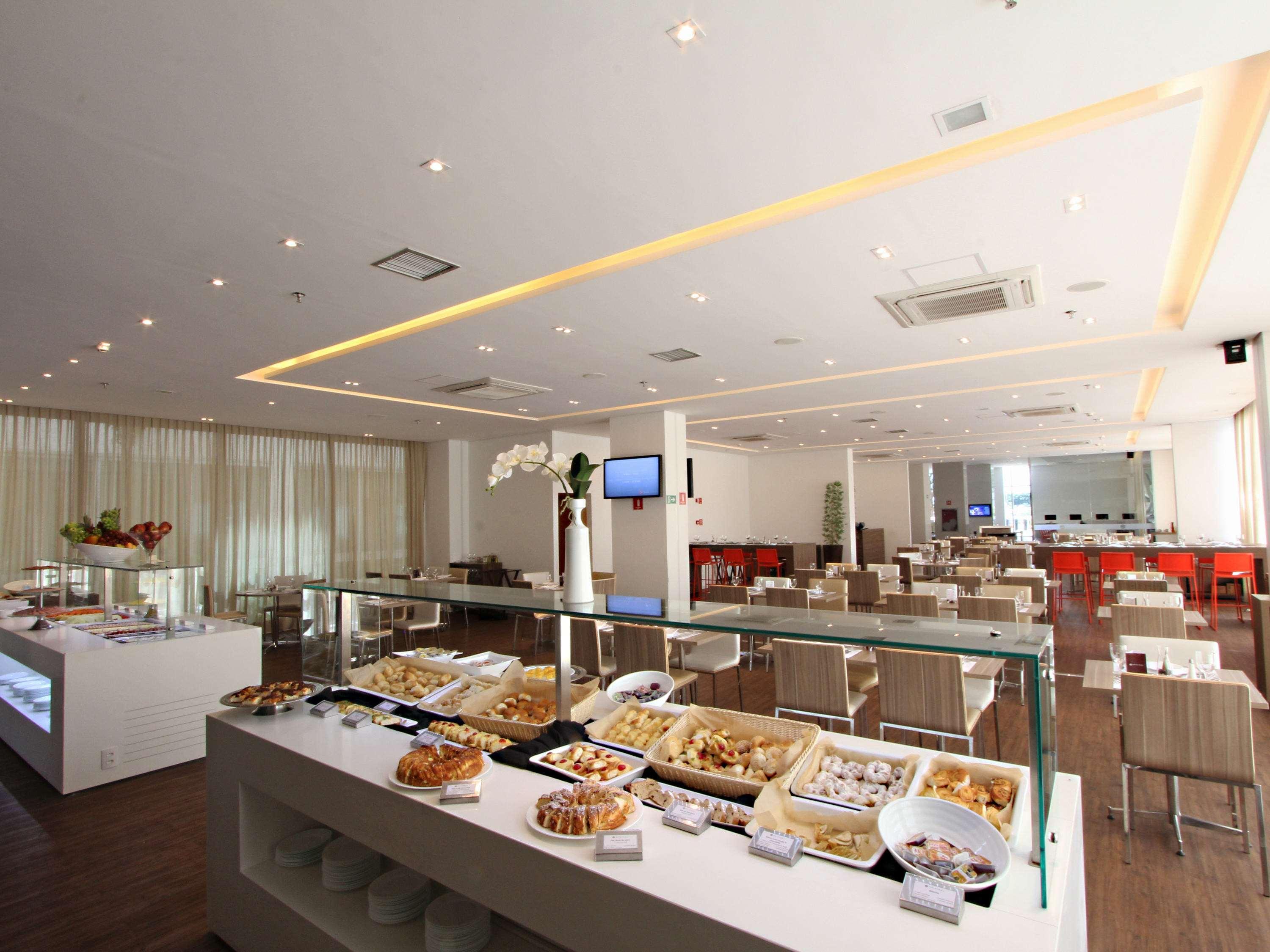 Отель Ibis Styles Brasilia Aeroporto Экстерьер фото