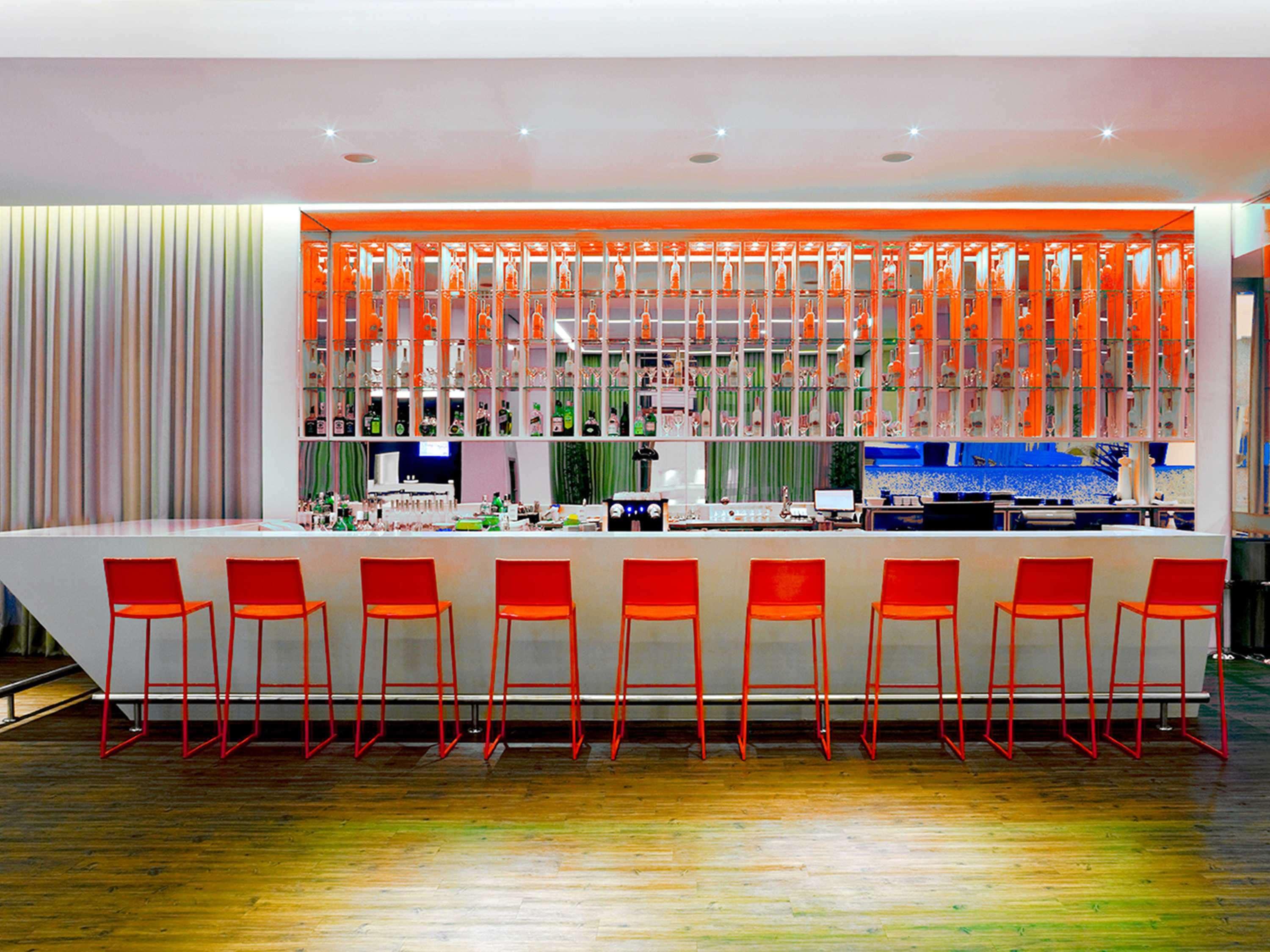 Отель Ibis Styles Brasilia Aeroporto Экстерьер фото