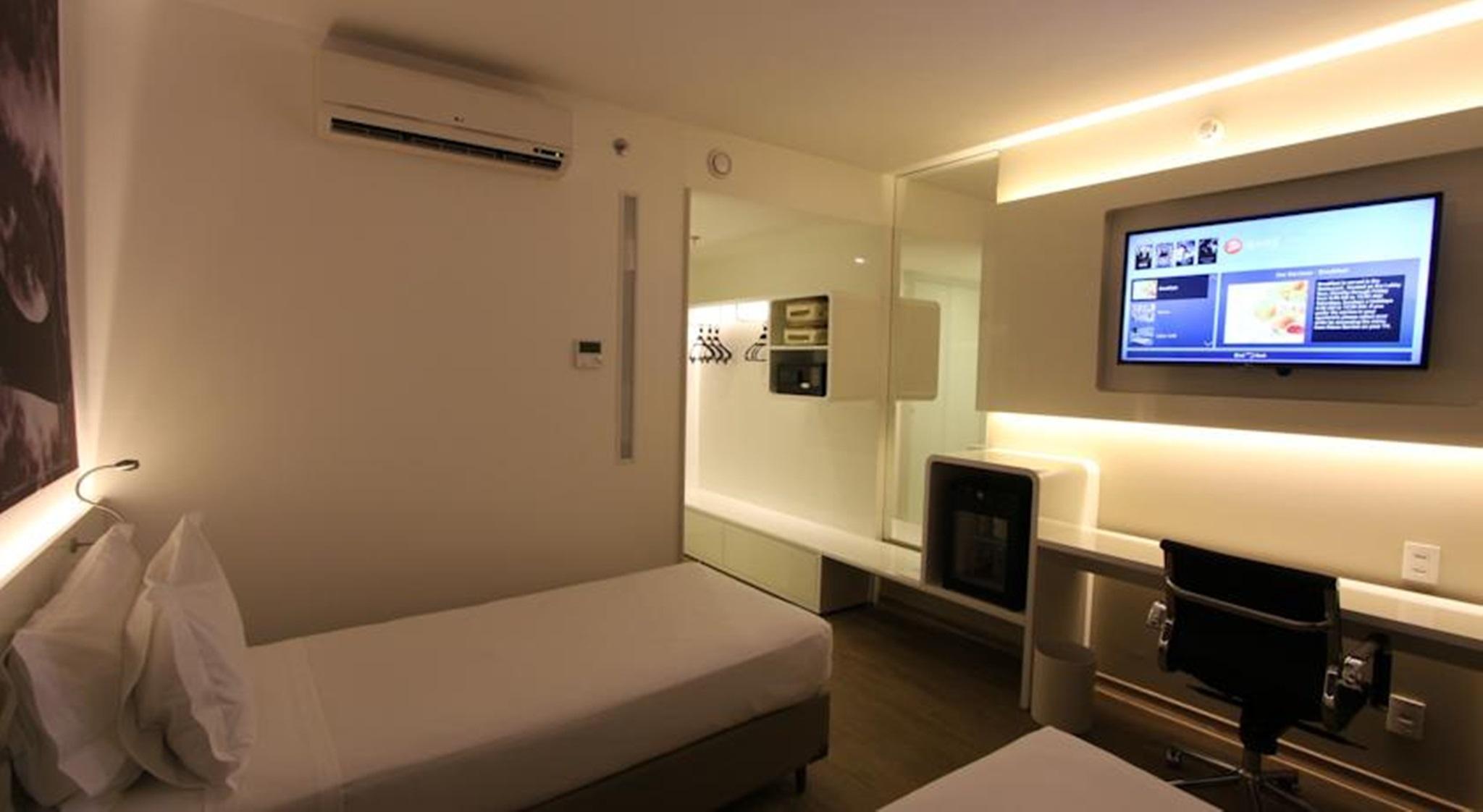 Отель Ibis Styles Brasilia Aeroporto Экстерьер фото